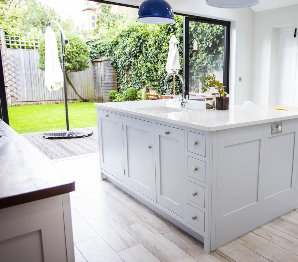 traditional-elfindale-kitchen