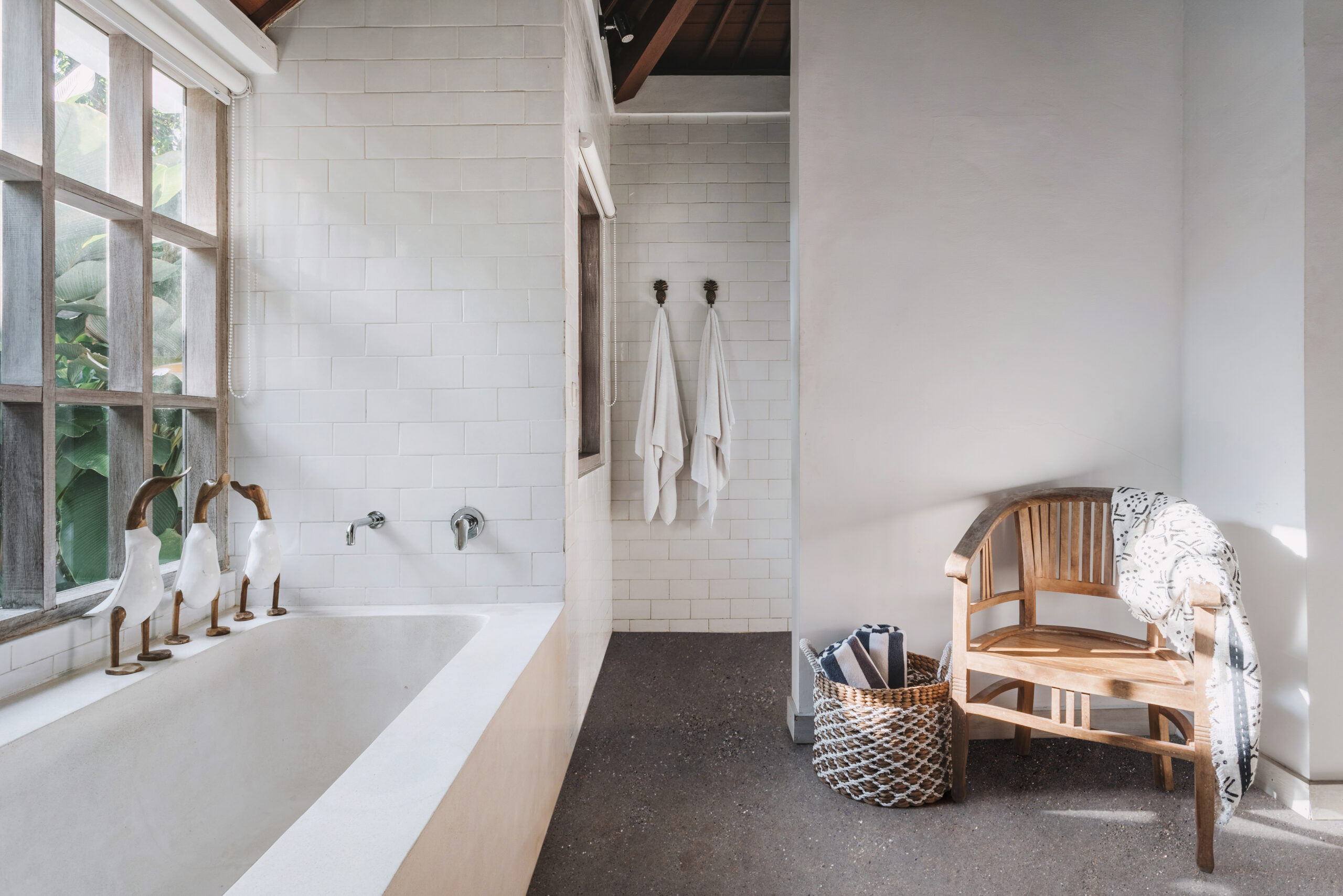 White,And,Modern,Bathroom,Interior,With,Chair,,Plaid,,Towels,On